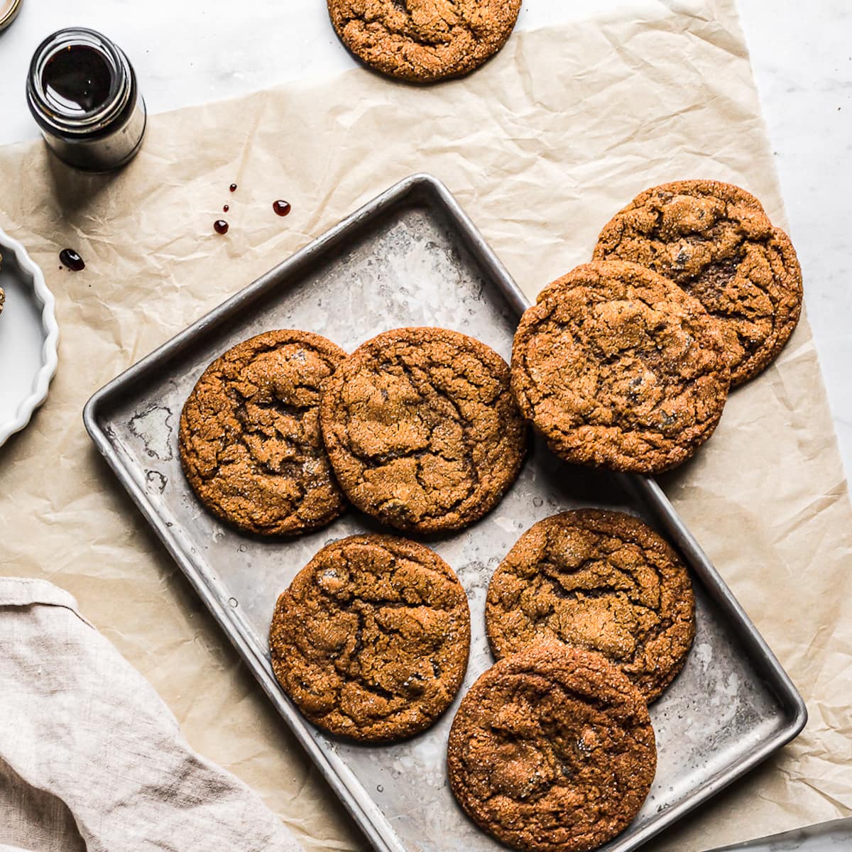 https://www.theflouredtable.com/wp-content/uploads/2021/10/Triple-Ginger-Molasses-Cookies-FP-1.jpg