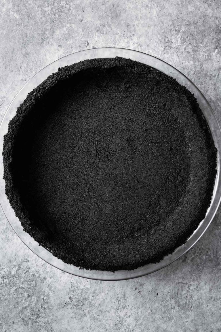 Chocolate Cookie Crust - The Floured Table